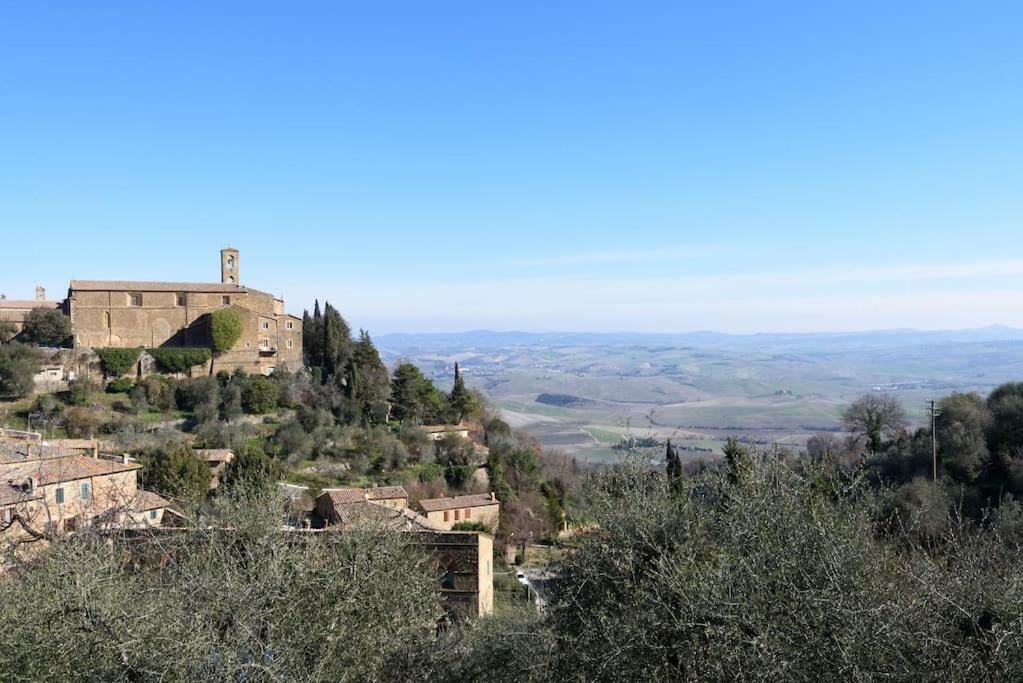 A Tuscan View Hotel Montalcino Kültér fotó